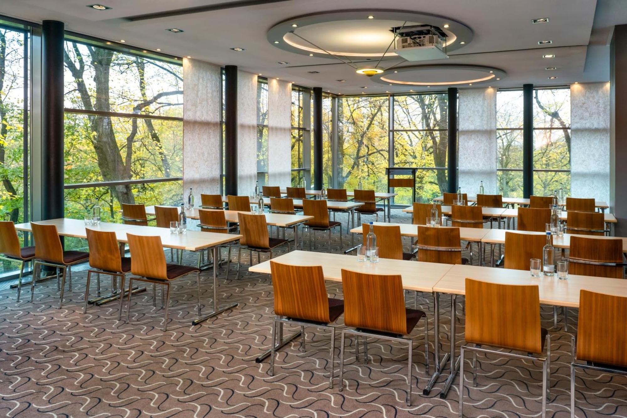 Mövenpick 4* Hamburg-Harburg